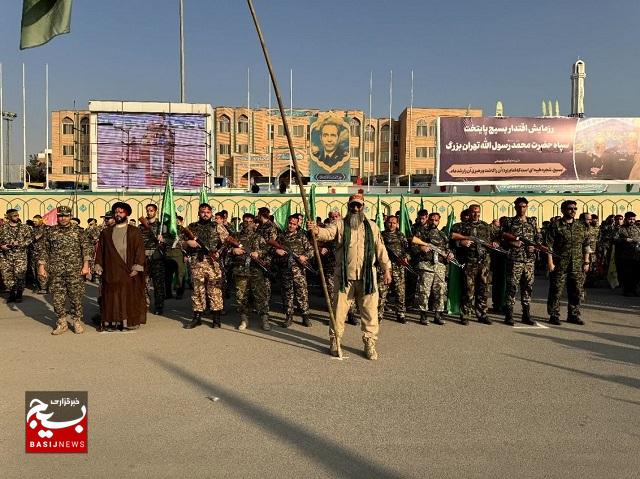 حضور گردان نمونه ناحیه حمزه سیدالشهدا در رزمایش اقتدار بسیج پایتخت حضور گردان نمونه ناحیه حمزه سیدالشهدا در رزمایش اقتدار بسیج پایتخت