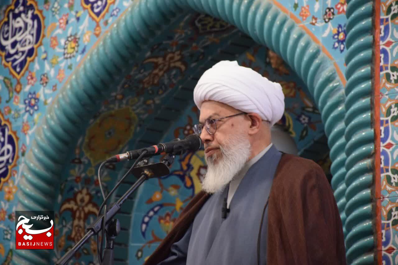 امام جمعه موقت شاهرود: جنگ شناختی و روانی دشمن ادامه دارد؛ تقویت تفکر بسیجی ضرورت امروز است