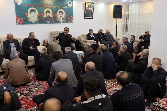 مراسم گرامیداشت یاد شهدا به مناسبت هفته بسیج توسط بسیج پیشکسوتان آذربایجان غربی