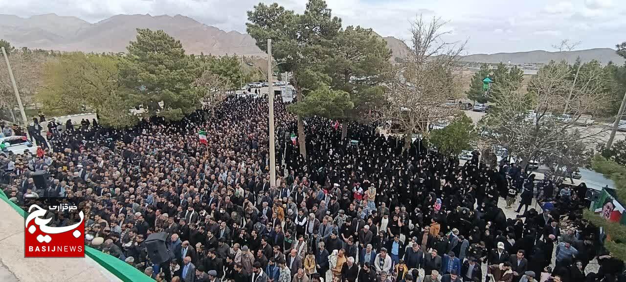 تشییع پیکر سروان شهید علیرضا یوسف زاده از شهدای جنگ رمضان در کوهبنان