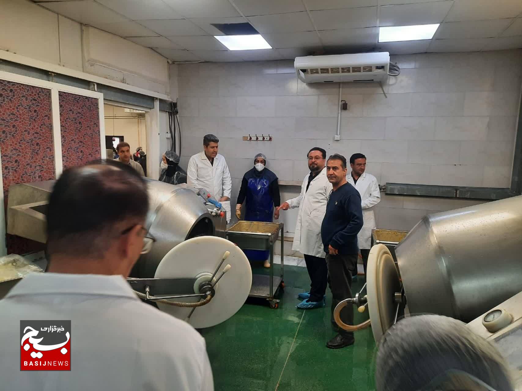 بازدید نظارتی دادستان شاهرود از یکی از بزرگ‌ترین کشتارگاه‌های مرغ استان