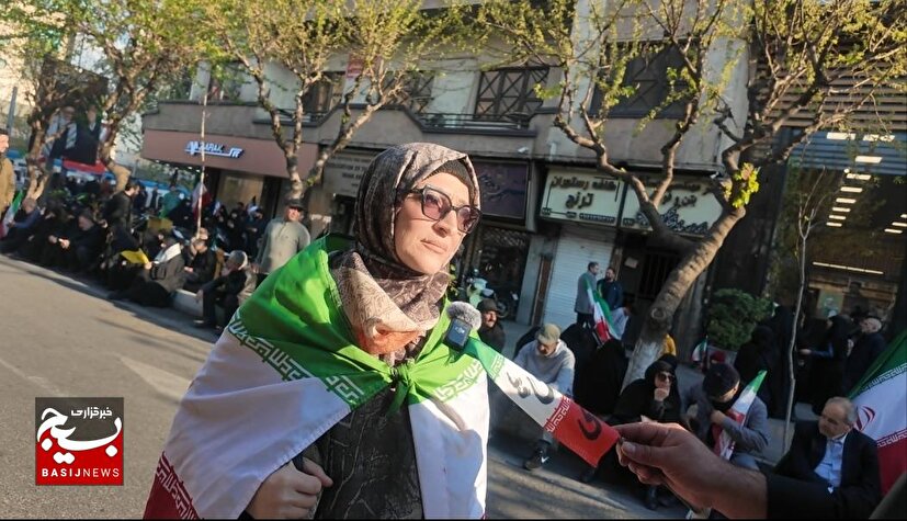 12 فروردین، همزمان با روز جمهوری اسلامی، یک روز تاریخی در کنار مردم و با یاد شهید تنگسیری ، مرکز بسیج کل وزارت نفت، مصاحبه چهارم