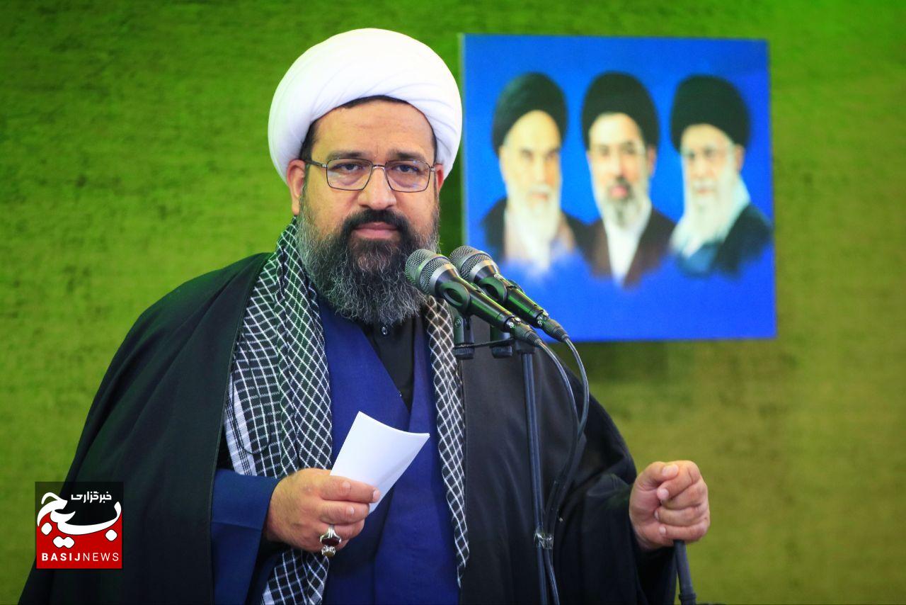 دشمن می‌خواهد عصر حجر بیاورد، ما نقشه باستانی ایران را نشان می‌دهیم