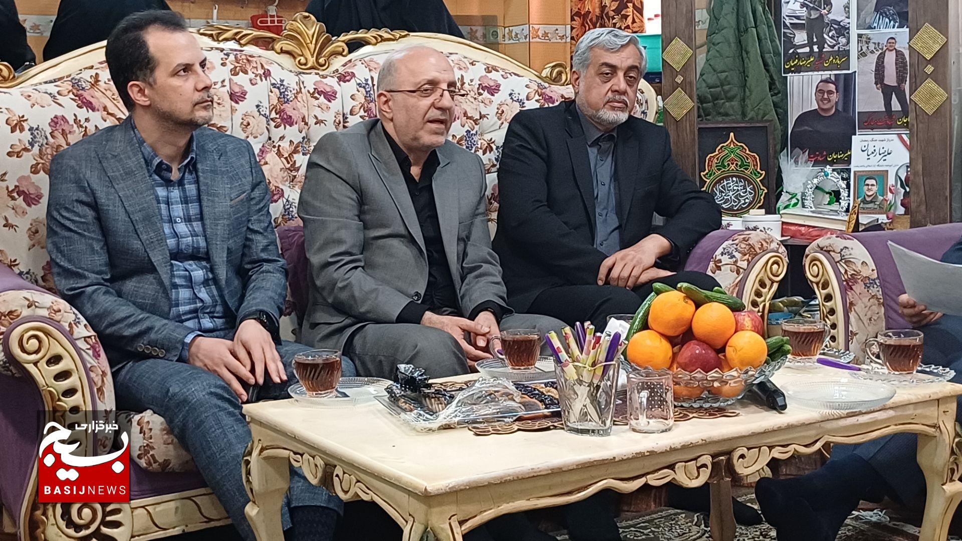 شهدا خط مقاومت را مقابل قدرت‌های نظامی شکل دادند