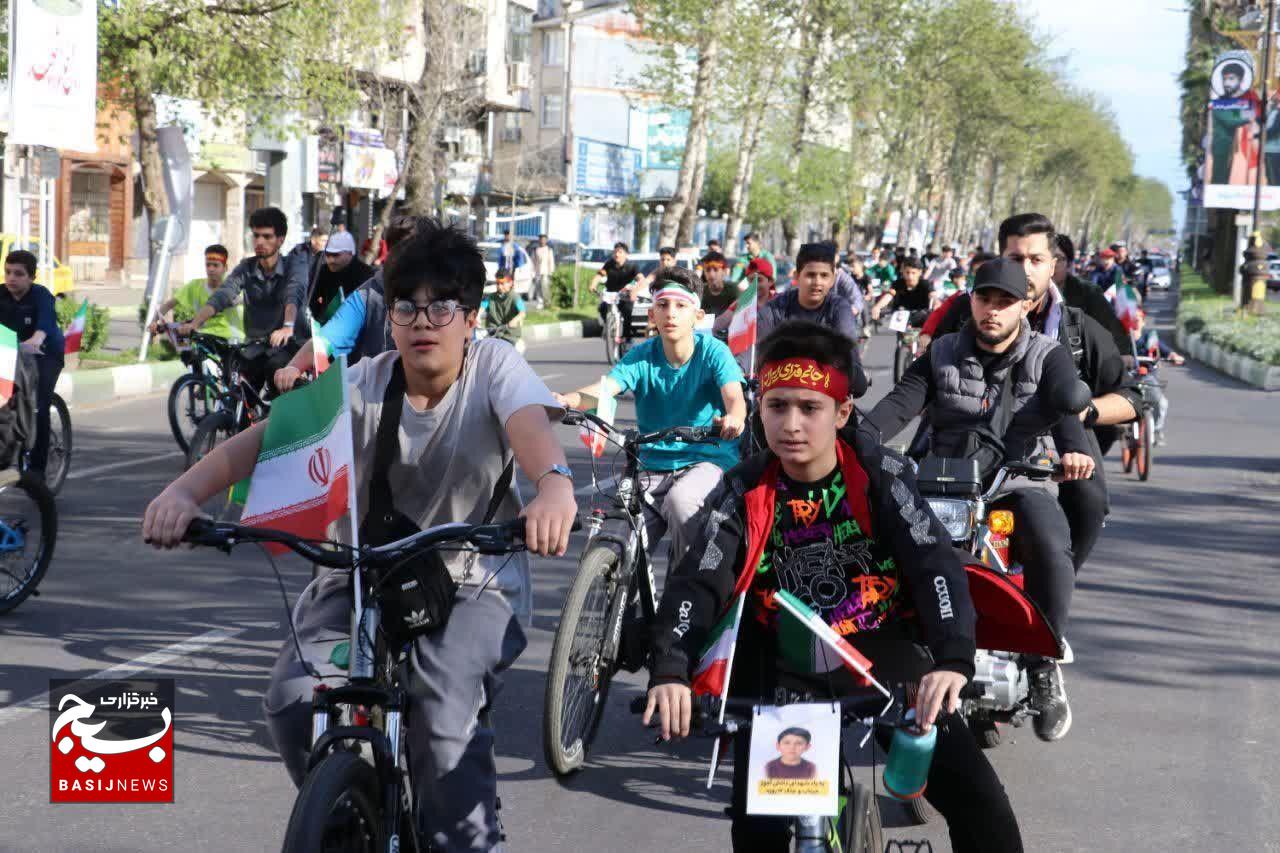 رزمندگان خیابان‌ها پرچم ایستادگی را برافراشتند