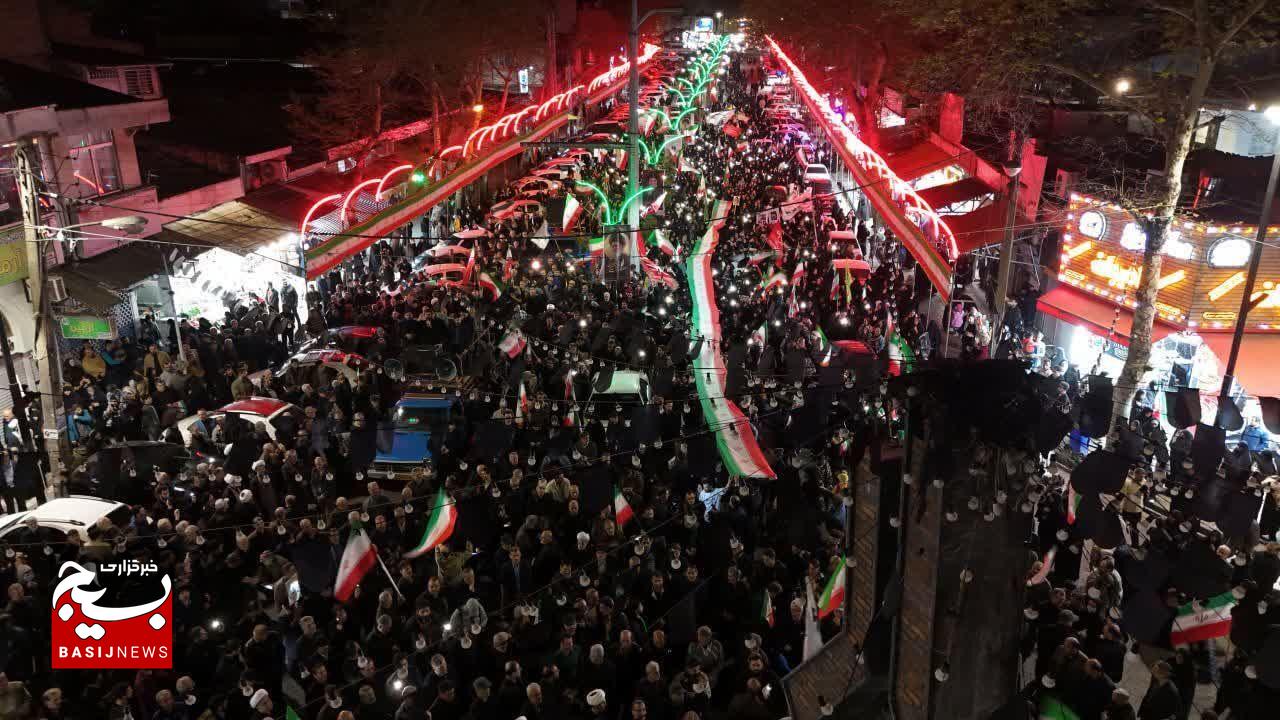 رزمندگان خیابان‌ها پرچم ایستادگی را برافراشتند