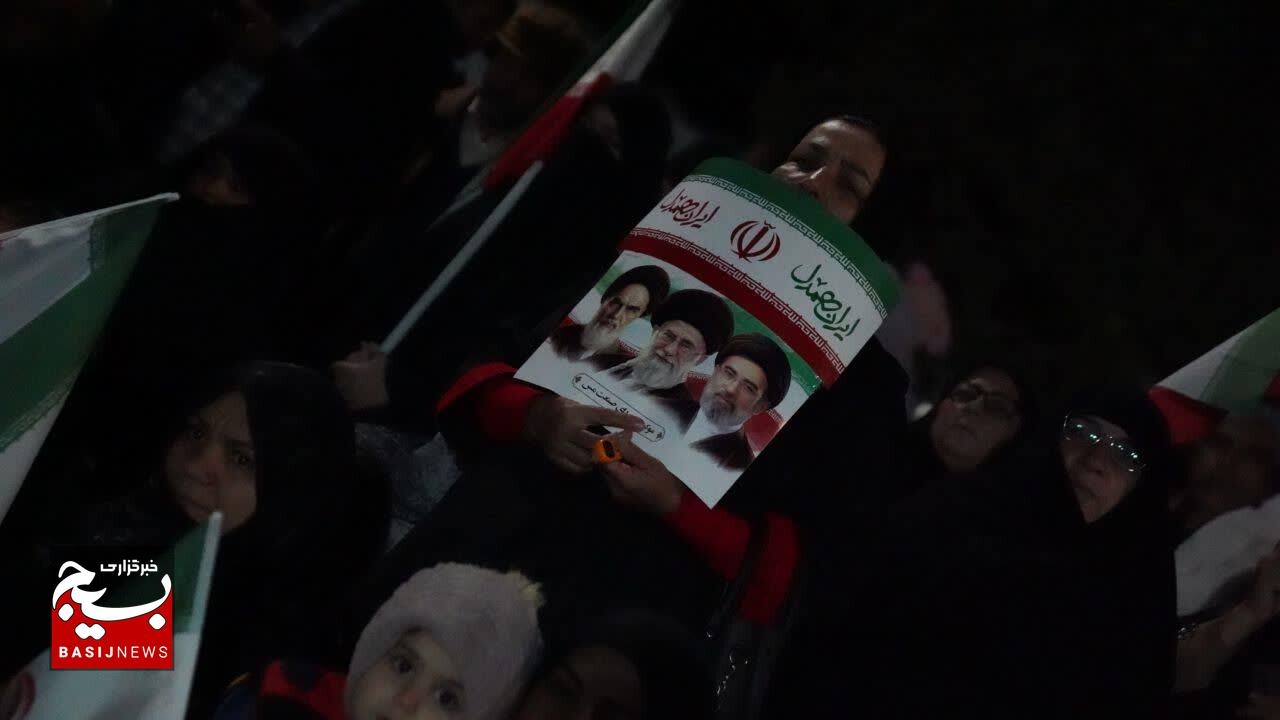 روایتی از چهل‌ویکمین حماسه خیابانی کرمانی‌ها/ استغاثه به امام زمان(عج) در میدان کوثر