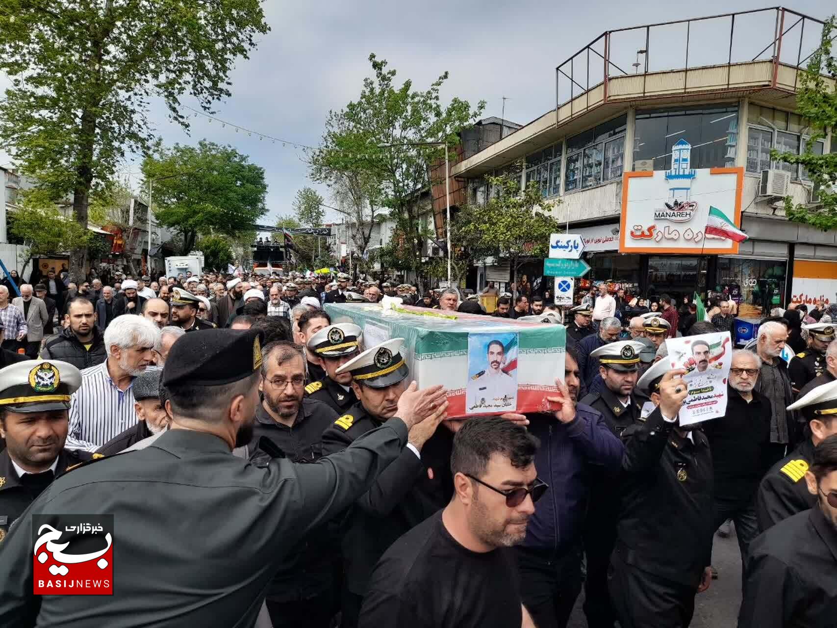 پیکر شهید«ناخداسوم سید مجید فاطمی پور»در بندرانزلی آرام گرفت پیکر شهید«ناخداسوم سید مجید فاطمی پور»در بندرانزلی آرام گرفت