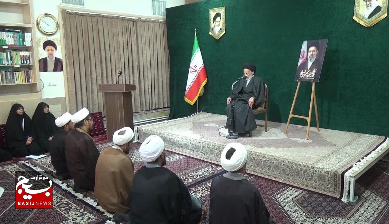 ایران همچنان ایستاده در مقابل ظلم ایران همچنان ایستاده در مقابل ظلم