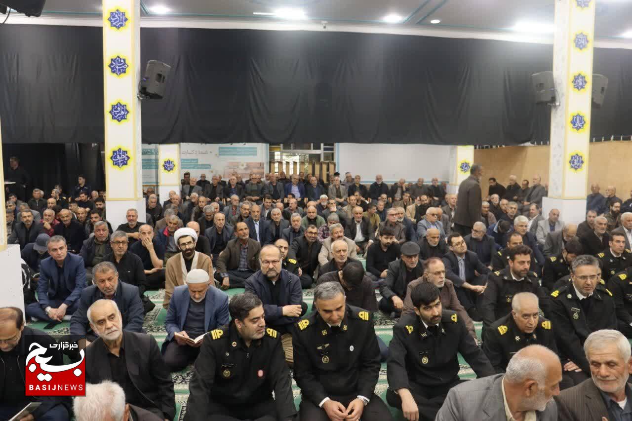 صلابت در برابر دشمن شرط موفقیت در جنگ و مذاکره است صلابت در برابر دشمن شرط موفقیت در جنگ و مذاکره است