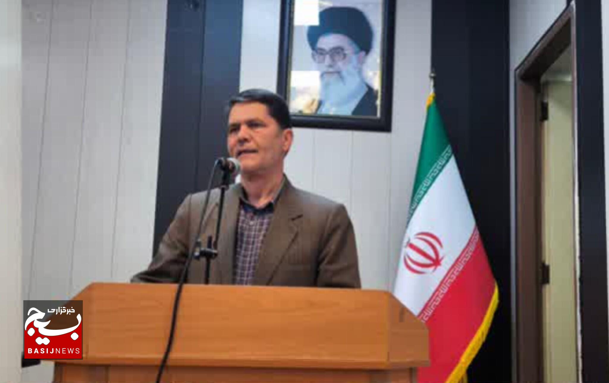 فرهنگیان پیشگام روشنگری و استمرار آرمان‌های انقلاب هستند