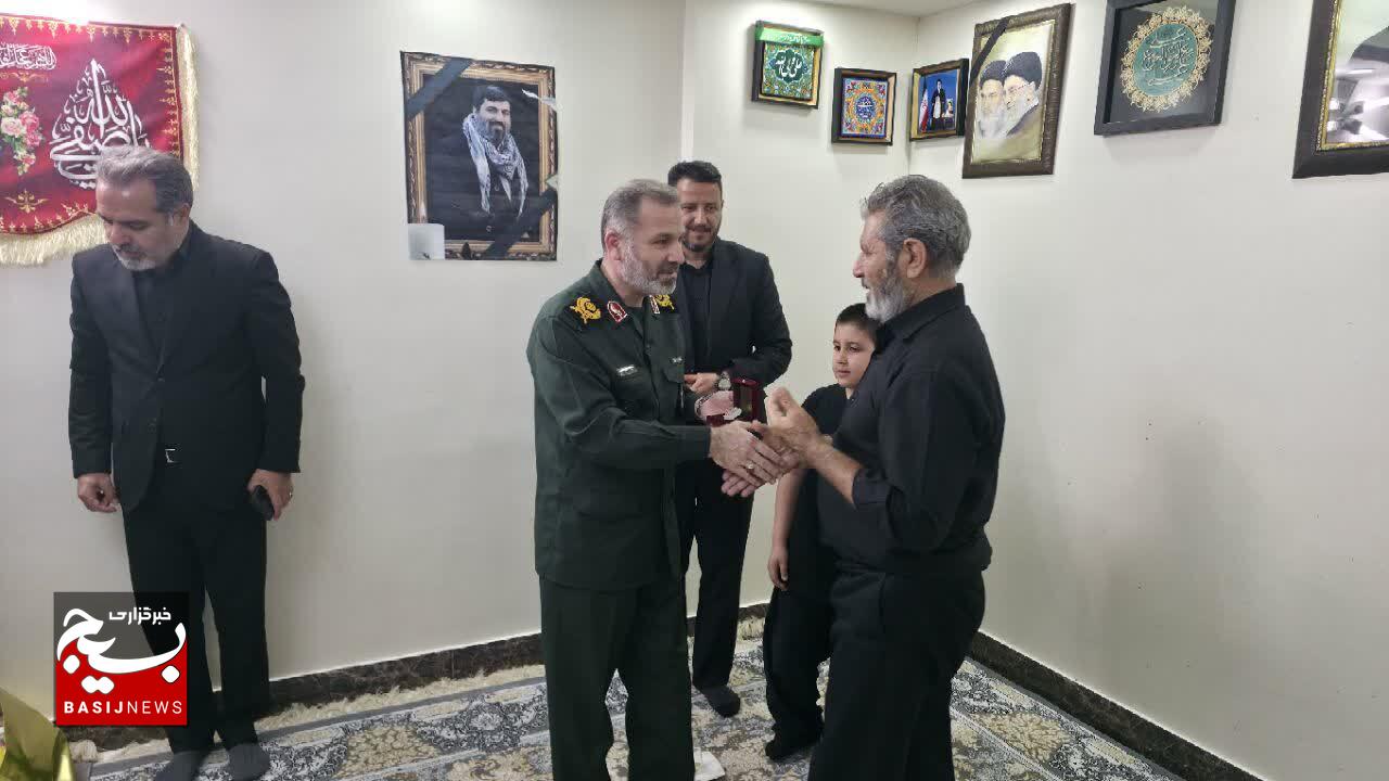 دکتر کاظمی: نام و سیره شهدای دانشآموز در مدارس و کتب درسی جاودانه خواهد شد / سردار مسلمی: خون پاک این کودکان، سند رسوایی استکبار و مایه قوام نظام اسلامی است دکتر کاظمی: نام و سیره شهدای دانشآموز در مدارس و کتب درسی جاودانه خواهد شد / سردار مسلمی: خون پاک این کودکان، سند رسوایی استکبار و مایه قوام نظام اسلامی است