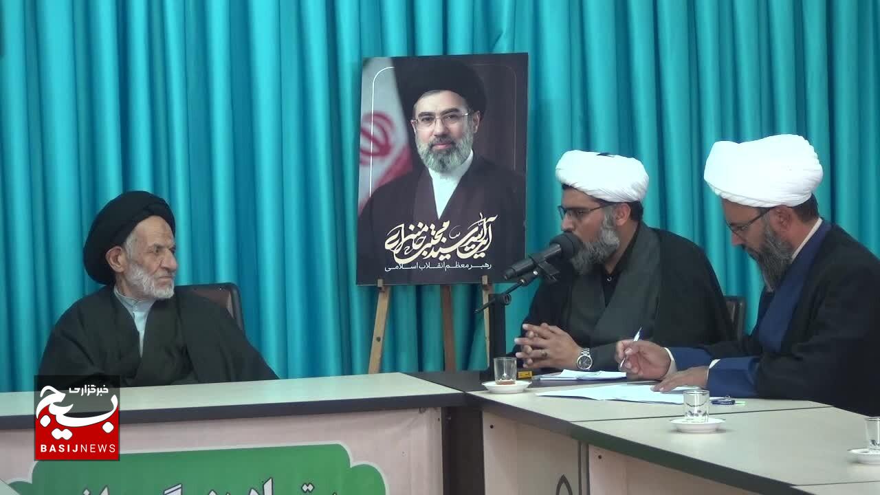 دهه‌ی کرامت، فرصت مخابره‌ی بیداری اسلامی به جهان