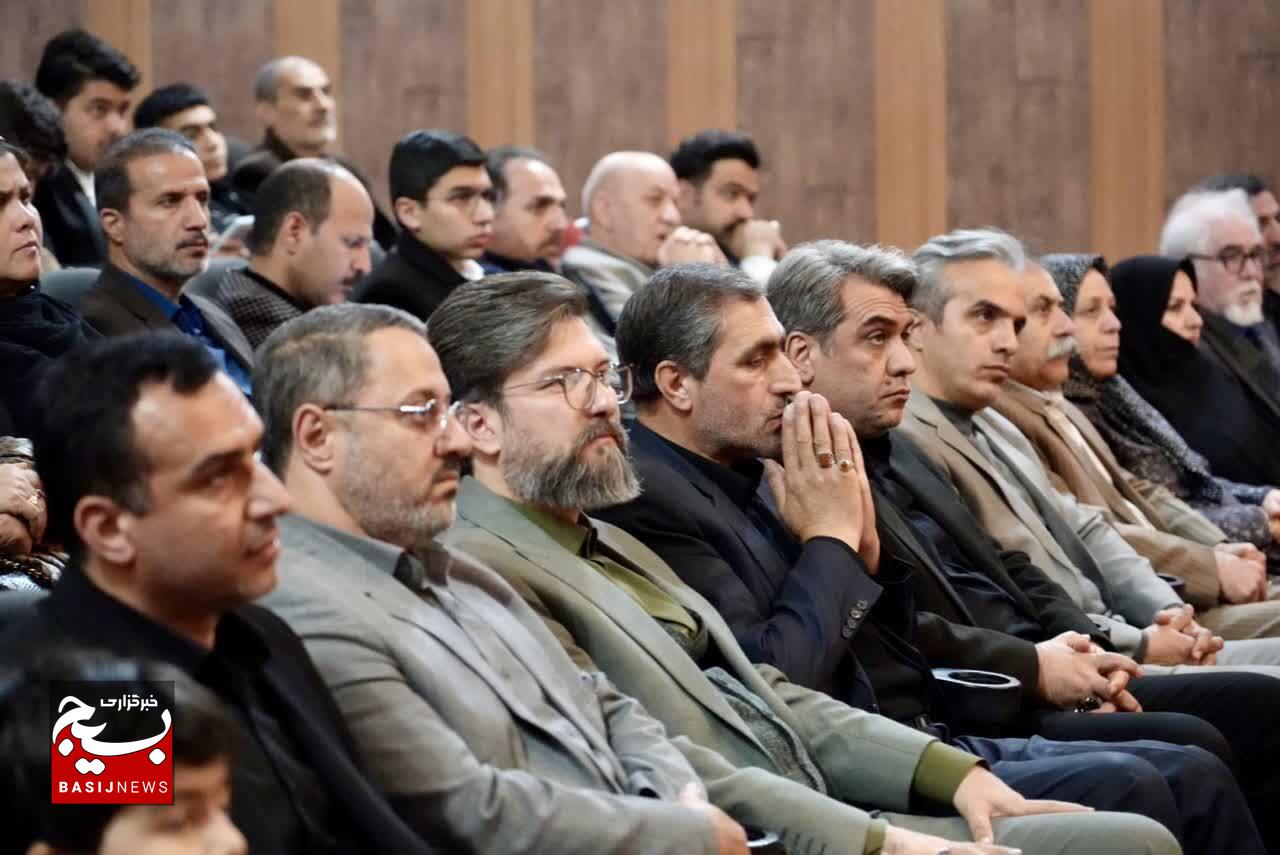 آئین اختتامیه هفته هنر انقلاب اسلامی در زنجان برگزار شد