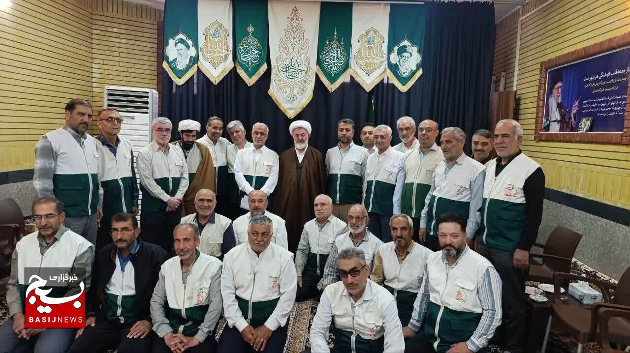 دیدار خادمیاران رضوی شاهرود با امام جمعه به مناسبت آغاز دهه کرامت