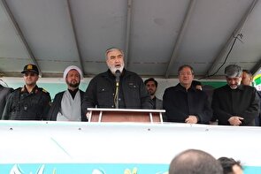 ایران تا شکست کامل دشمن میدان را رها نخواهد کرد