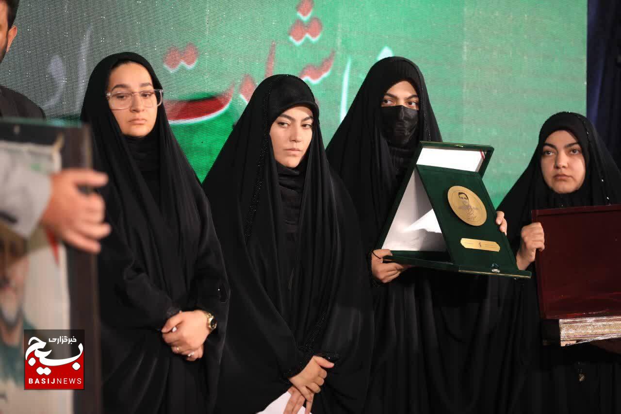 مراسم چهلمین روز شهادت سرلشکر پاسدار غلامرضا سلیمانی در شهرستان فارسان