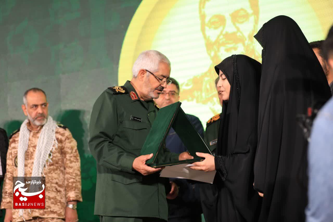 مراسم چهلمین روز شهادت سرلشکر پاسدار غلامرضا سلیمانی در شهرستان فارسان