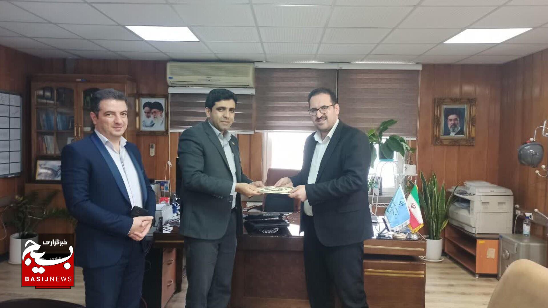 ضرورت راهاندازی «کتابخانههای کارگری» و تقویت بنیانهای فرهنگی جامعه کارگری ضرورت راهاندازی «کتابخانههای کارگری» و تقویت بنیانهای فرهنگی جامعه کارگری