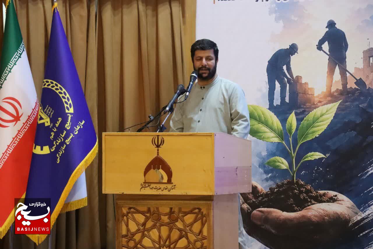 قاسمی: جهادگران و گروه‌های جهادی دانشجویی ۸ هزار خانه آسیب‌دیده جنگ رمضان را شیشه انداختند