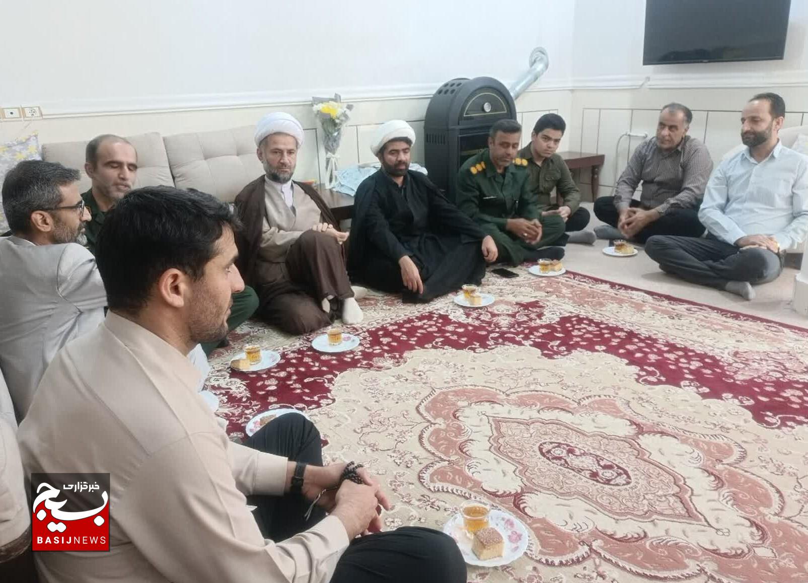 تأکید مسئول نمایندگی ولیفقیه در سپاه فجر فارس بر نقش معلمان در تحقق تمدن نوین اسلامی تأکید مسئول نمایندگی ولیفقیه در سپاه فجر فارس بر نقش معلمان در تحقق تمدن نوین اسلامی