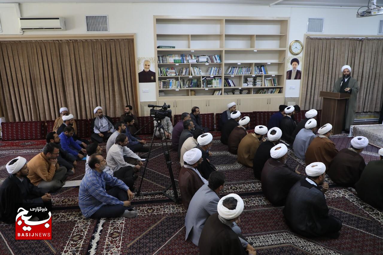تبیین اندیشه‌های ناب امامین انقلاب اسلامی و شهید مطهری راه مقابله با تهاجم فرهنگی و جنگ نرم دشمنان است