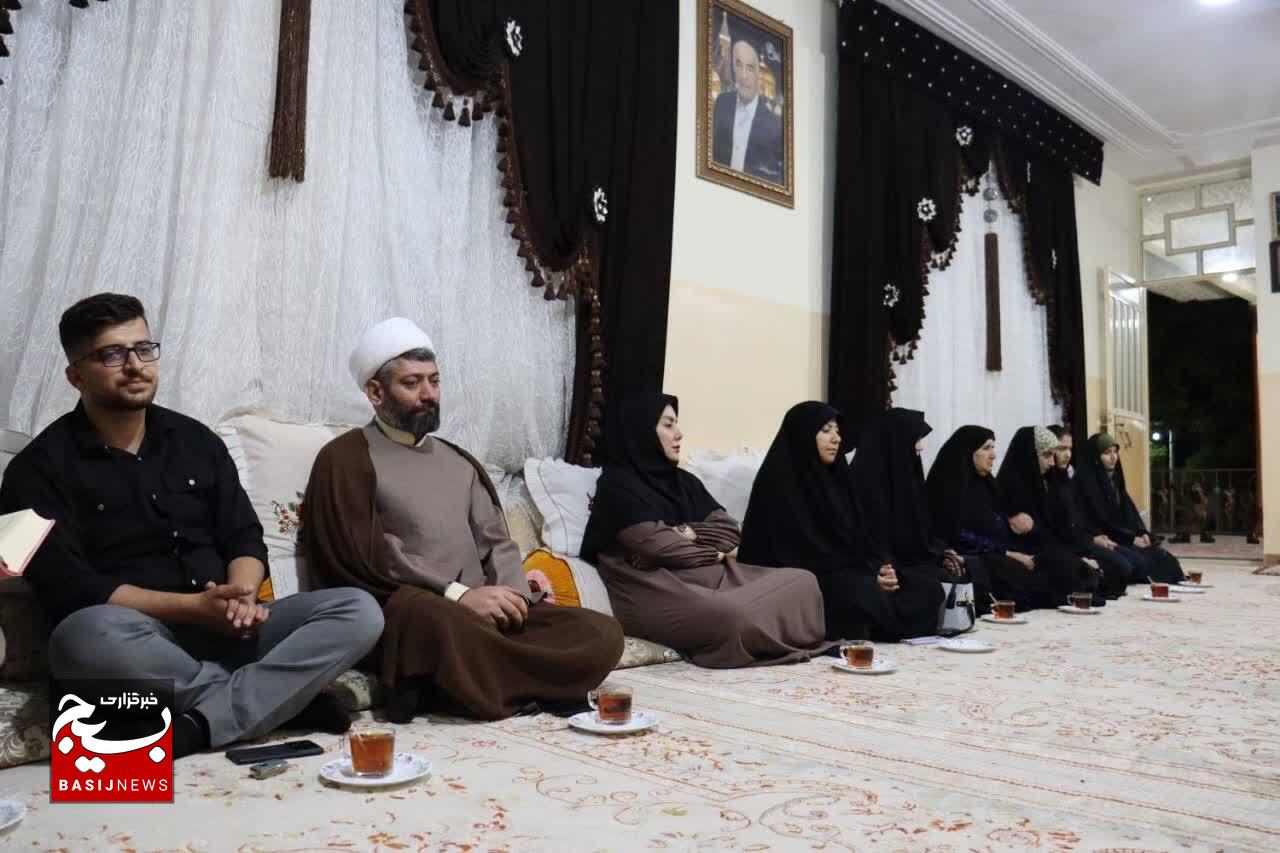 دیدار رئیس و مسئولان دانشگاه علوم پزشکی یاسوج با خانواده شهیده پوران قلی پور