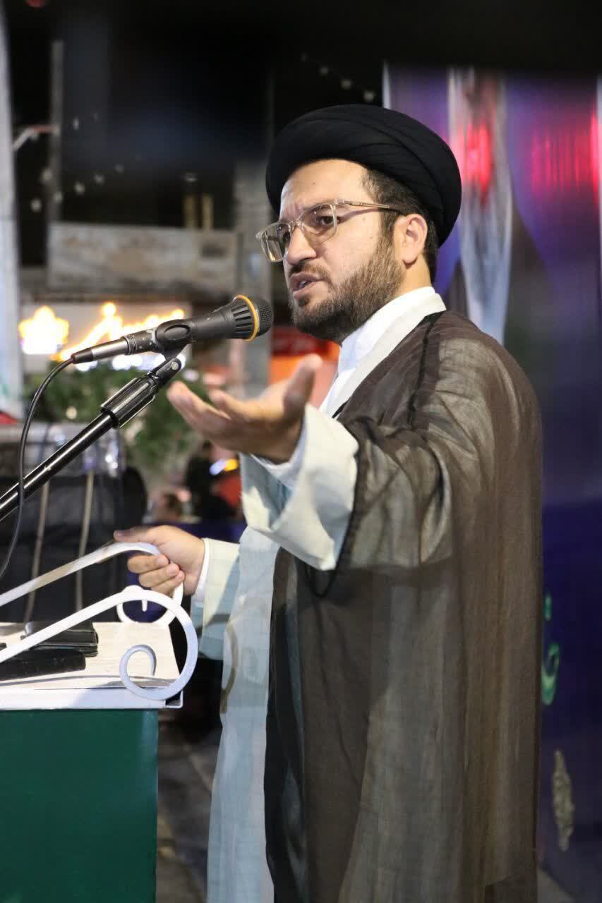 هفته معلم یادآور آموزش همراه با ایمان و بصیرت است هفته معلم یادآور آموزش همراه با ایمان و بصیرت است