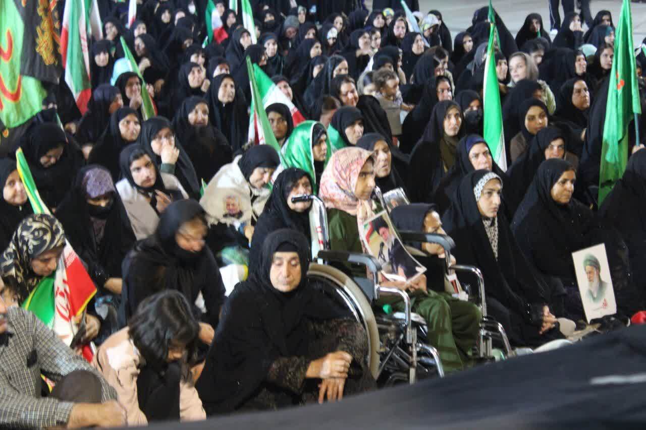 هفته معلم یادآور آموزش همراه با ایمان و بصیرت است هفته معلم یادآور آموزش همراه با ایمان و بصیرت است