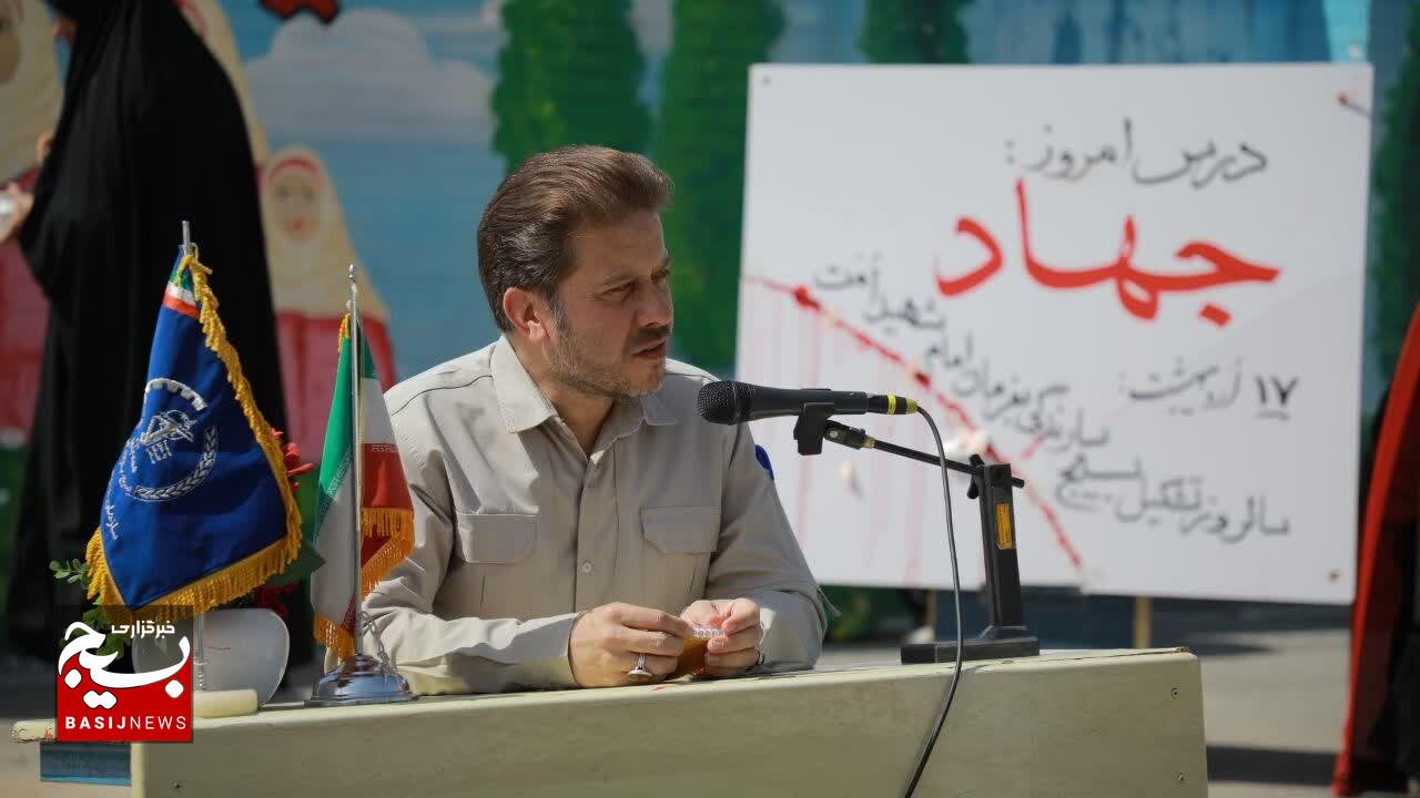 افتتاح ۸۵ پروژه عمرانی عام المنفعه و ۳۸۷ کارگاه اشتغال خرد و خانگی همزمان با هفته بسیج سازندگی در خراسان جنوبی