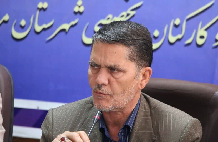 عجم در آیین تجلیل از معلمان میامی: عدالت آموزشی و مهارت‌آموزی، اولویت اصلی مجلس و شورای آموزش و پرورش است