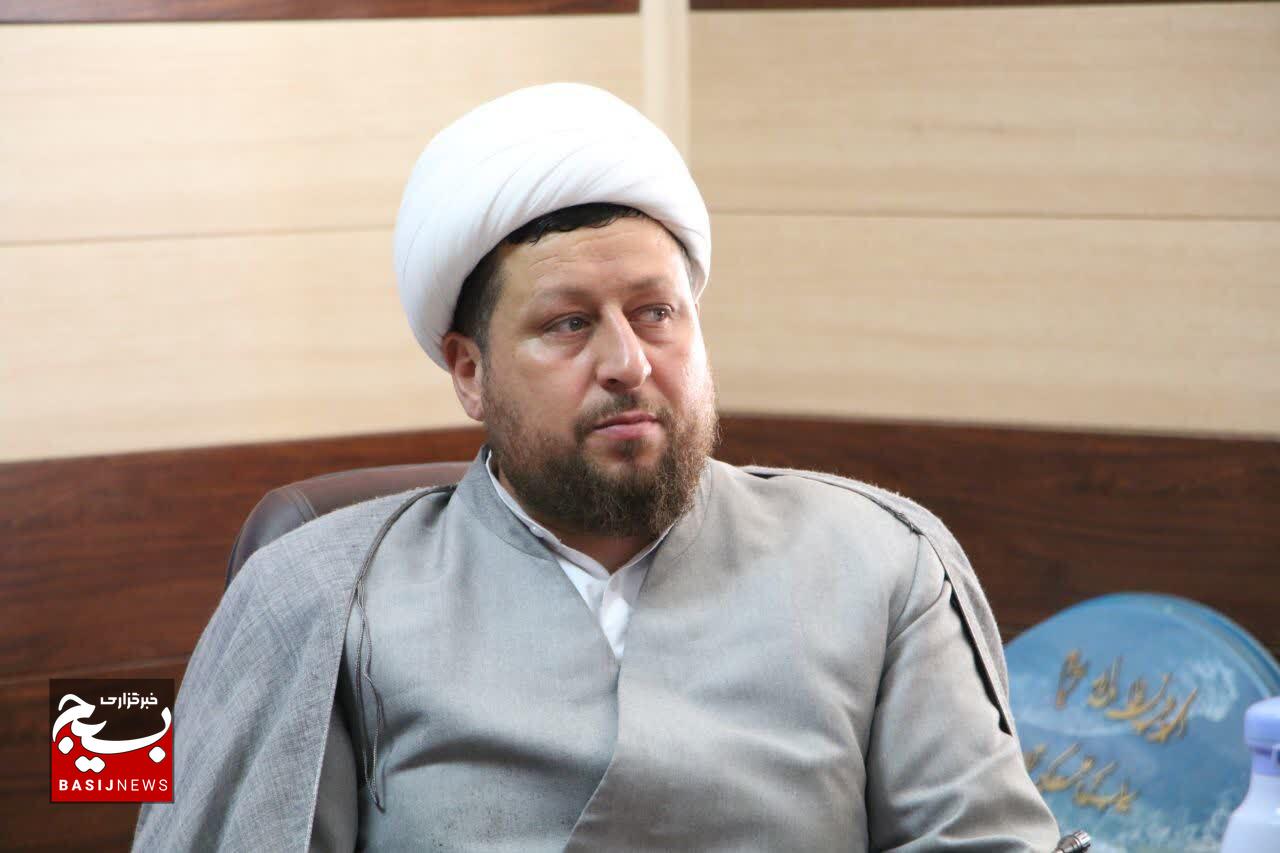 تجلیل از مقام معلم در میامی؛ تأکید بر جهاد تبیین و توسعه متوازن آموزشی