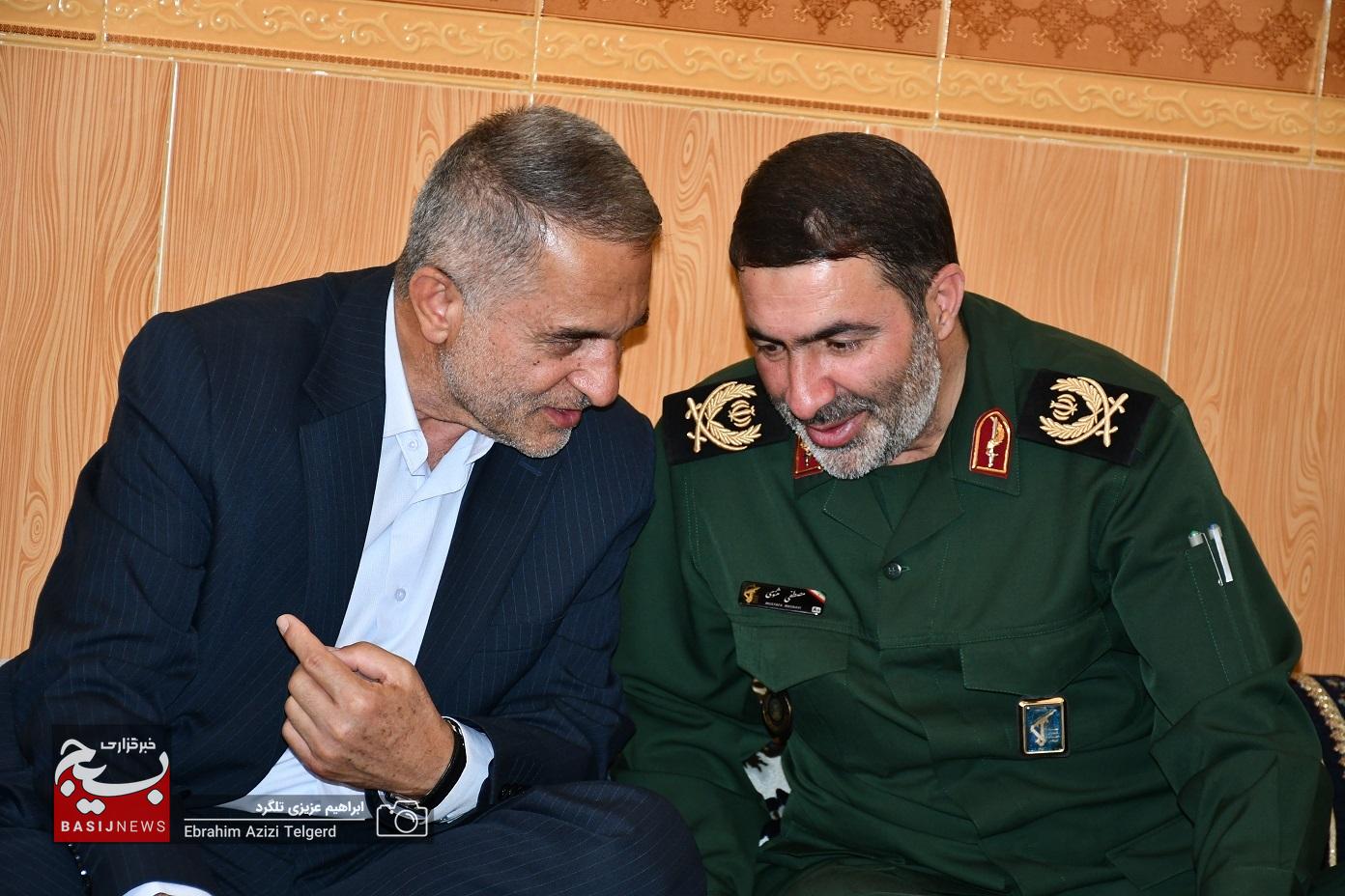 دیدار جمعی از فرماندهان سپاه با خانواده شهیدان جنگ رمضان در یاسوج