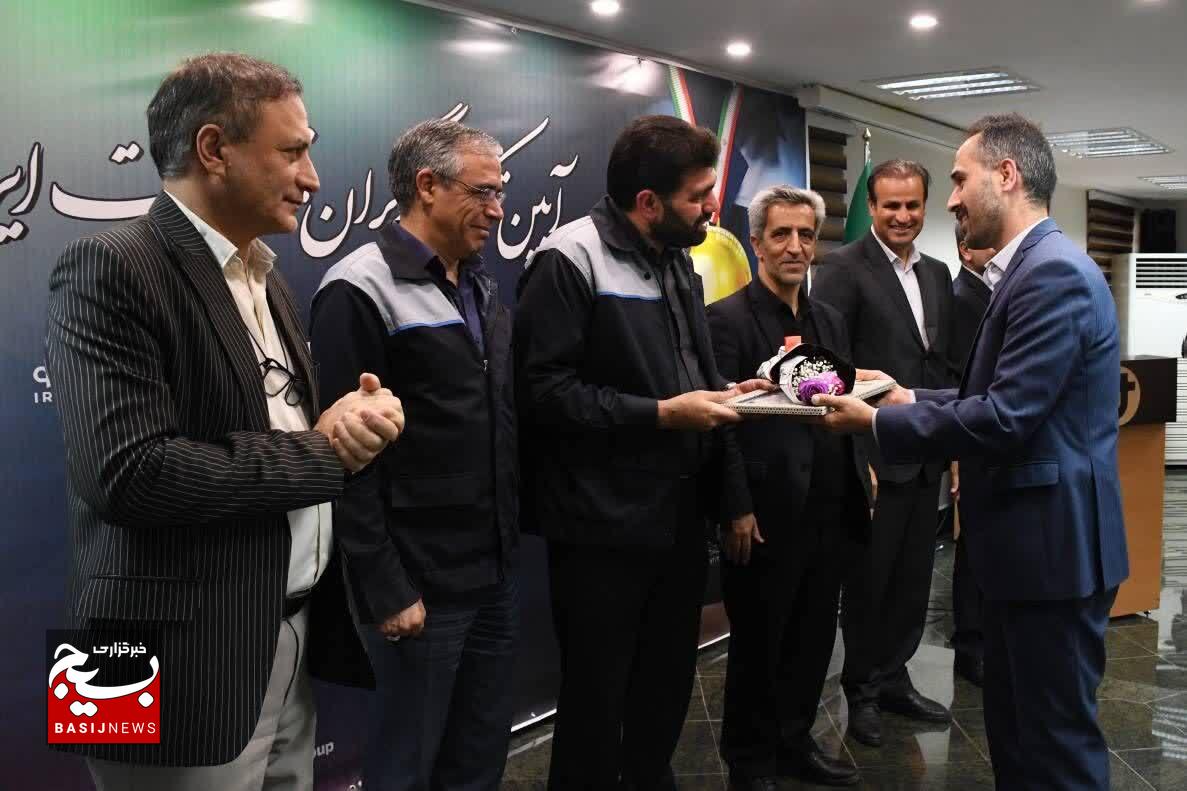 کارگران نمونه ایران ترانسفو تجلیل شدند