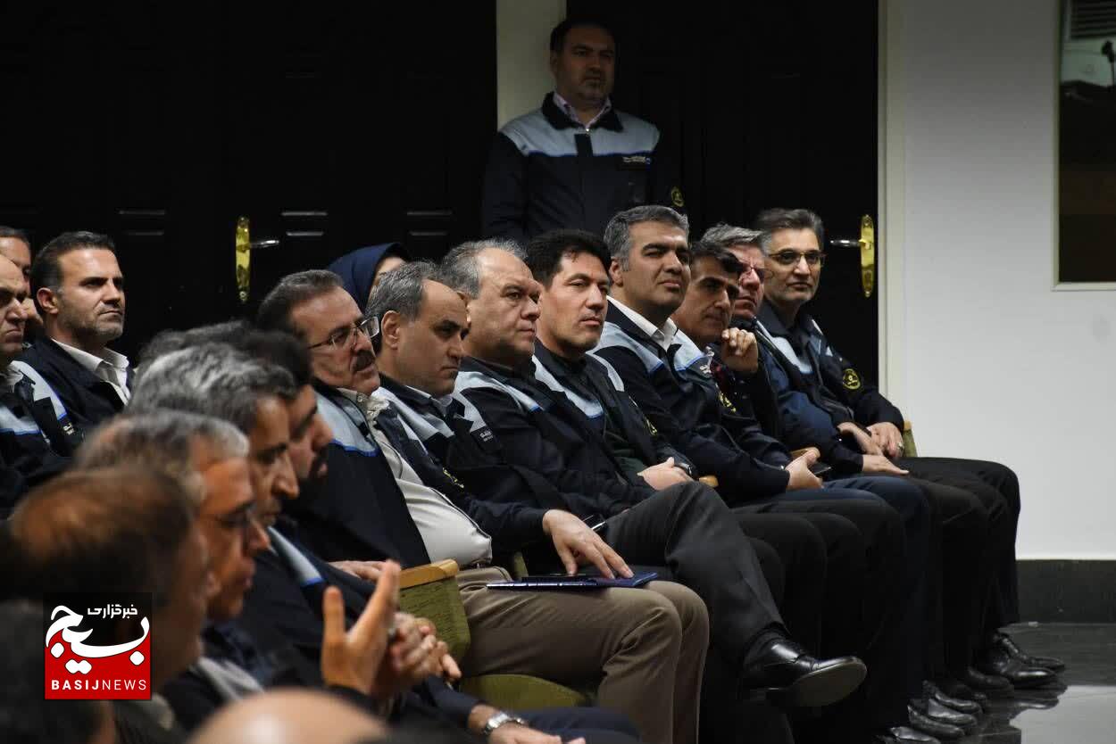 کارگران نمونه ایران ترانسفو تجلیل شدند