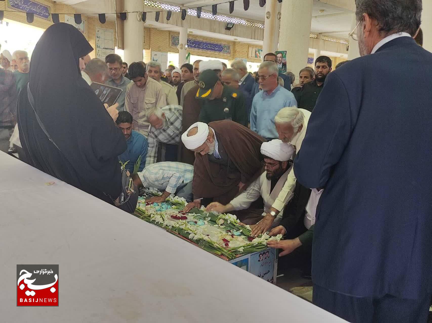 مراسم تشییع و خاکسپاری مهندس شهید محمدحسن تمیمی/ گزارش تصویری
