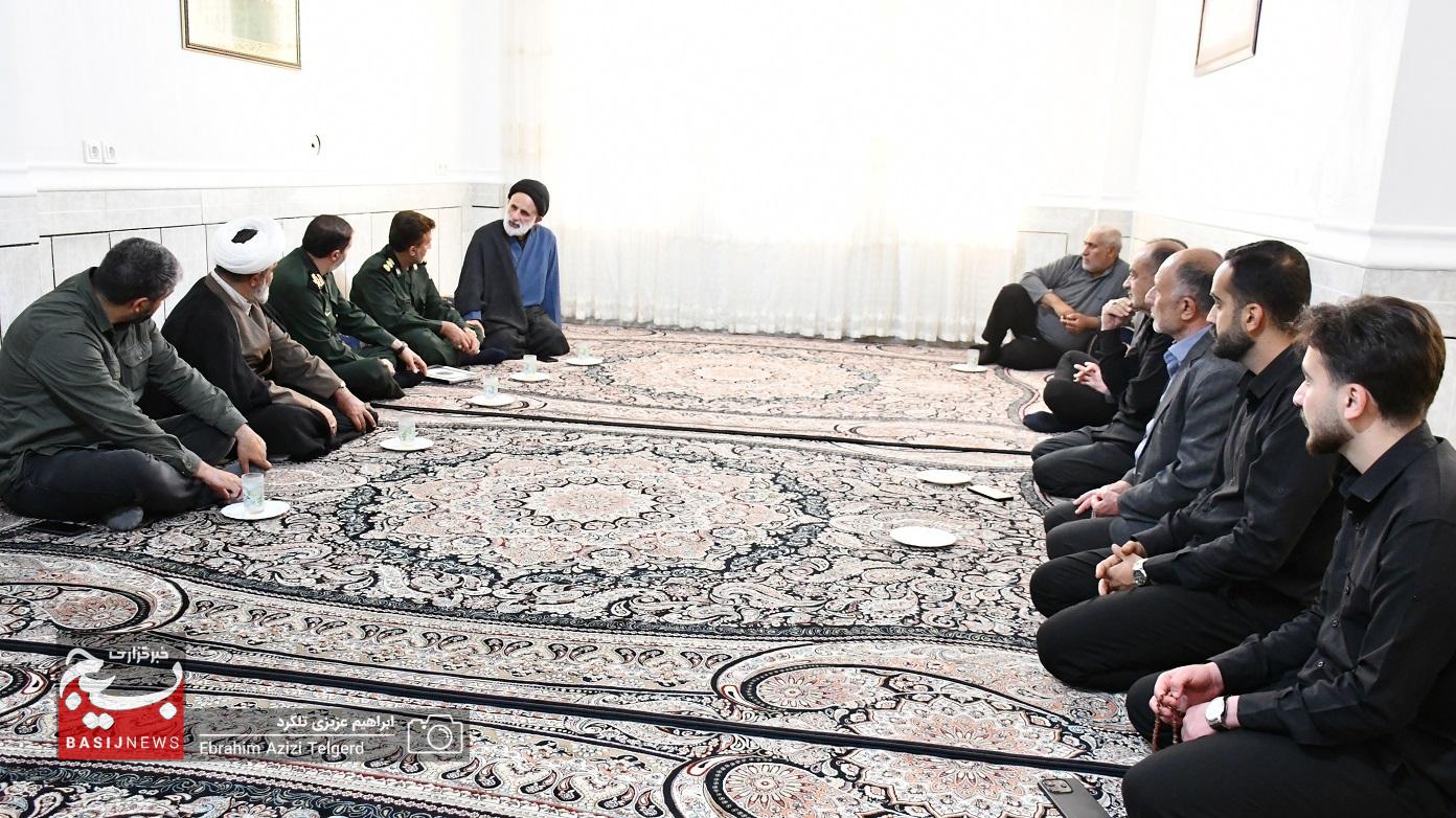 دیدار مسئولان سپاه فتح با خانواده شهدای جنگ رمضان در یاسوج + (تصاویر) دیدار مسئولان سپاه فتح با خانواده شهدای جنگ رمضان در یاسوج + (تصاویر)