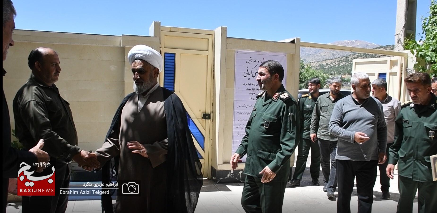 دیدار مسئولان سپاه فتح با خانواده شهدای جنگ رمضان در یاسوج + (تصاویر) دیدار مسئولان سپاه فتح با خانواده شهدای جنگ رمضان در یاسوج + (تصاویر)