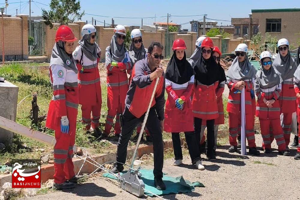 برگزاری مانور سراسری آواربرداری در اسدآباد برگزاری مانور سراسری آواربرداری در اسدآباد