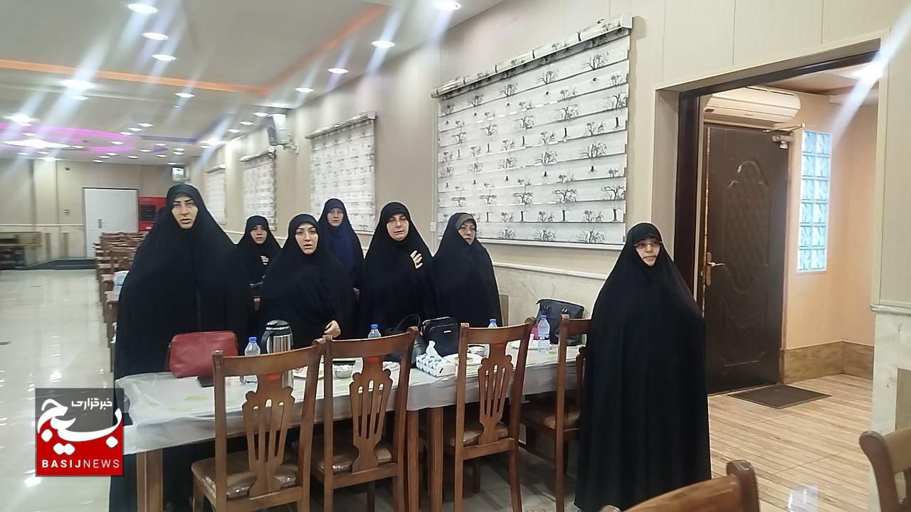 بانوان با همت و اراده در جنگ نرم دشمن پیشرو هستند بانوان با همت و اراده در جنگ نرم دشمن پیشرو هستند