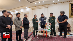 تجلیل سردار محمدی اصل از طاها نعمتی نائب قهرمانی مسابقات وزنه برداری جوانان جهان تجلیل سردار محمدی اصل از طاها نعمتی نائب قهرمانی مسابقات وزنه برداری جوانان جهان