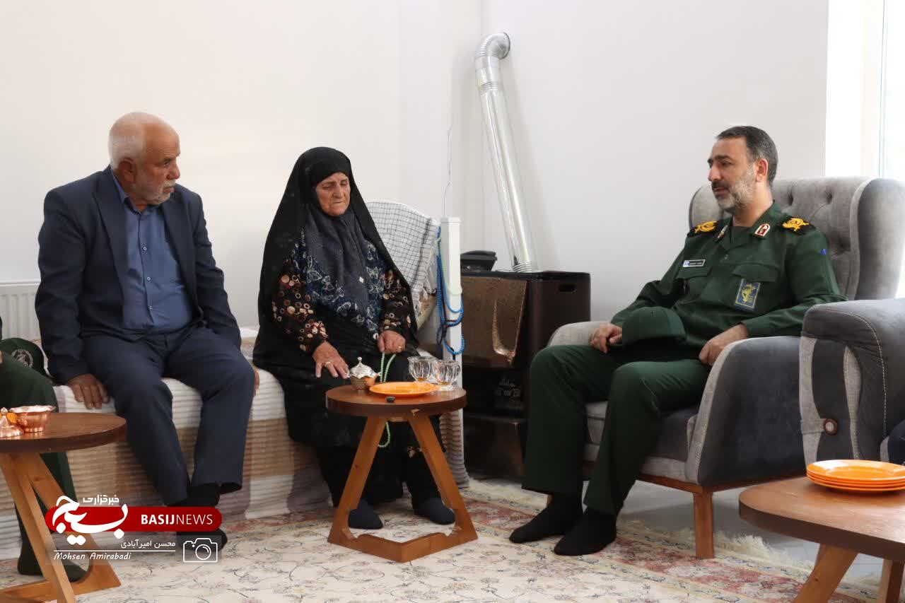شهدا چراغ راه ملت ایران هستند