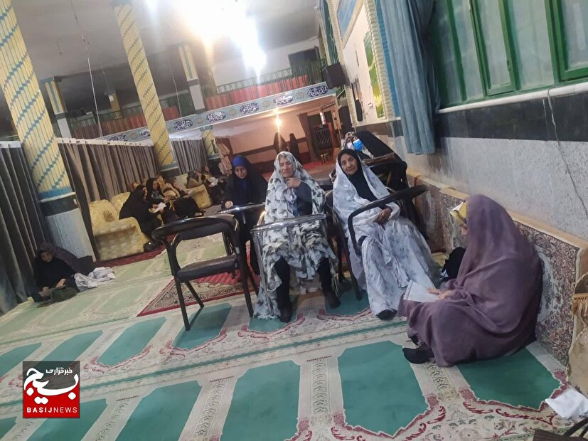 برگزاری محفل معنوی تلاوت سوره فتح و دعای صحیفه سجادیه در مسجد حضرت ابوالفضل(ع) زیباشهر