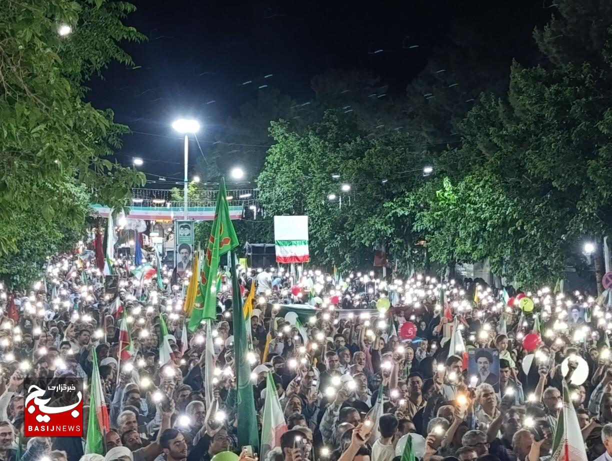 گزارش تصویری دورهمی قرار عاشقی با ابوذر روحی در گناباد