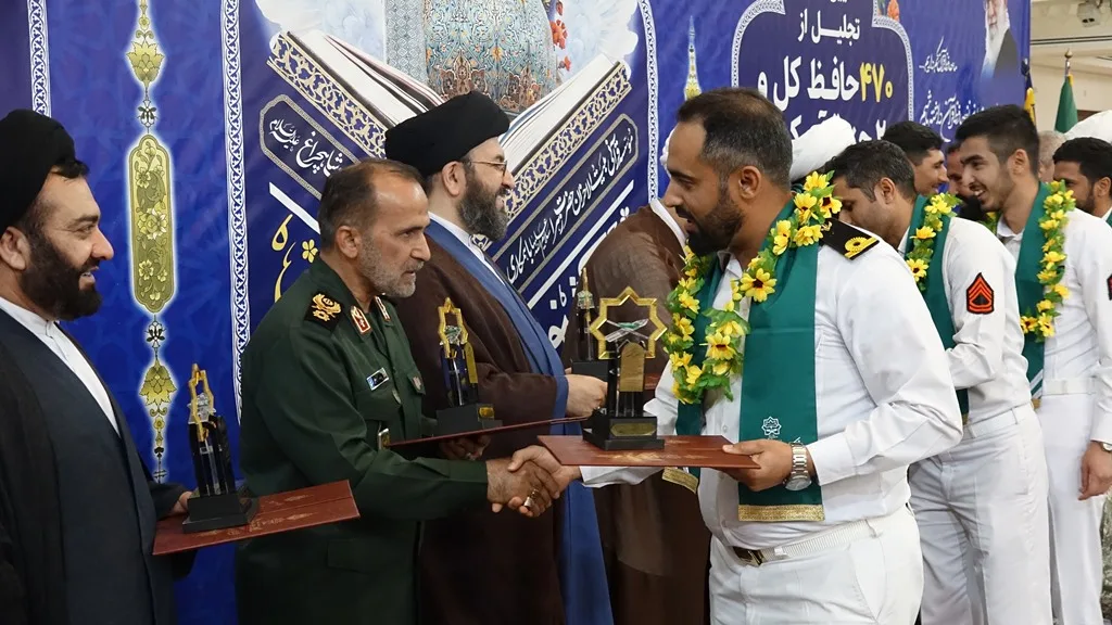 از کانون ادب تا عرشه ناو دنا؛ روایت زندگی هنرمند شهید ناصر شوکتی‌میر در دیدار مسئولان لرستانی