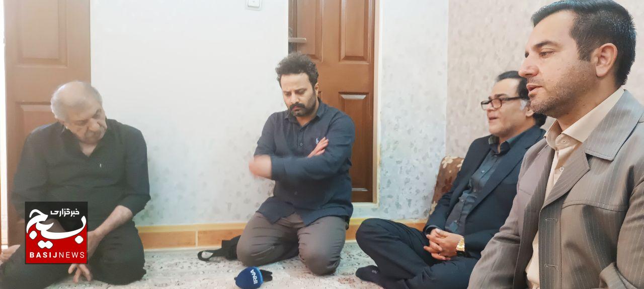 دیدار اصحاب رسانه لرستان با خانوادههای شهیده «معصومه کشفی» و شهید «طاووسبزنی» دیدار اصحاب رسانه لرستان با خانوادههای شهیده «معصومه کشفی» و شهید «طاووسبزنی»