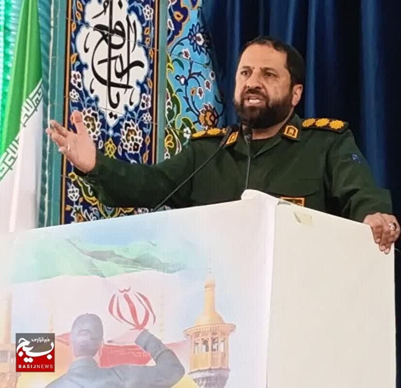 سپاه پاسداران، نماد پاسداری خالصانه از انقلاب است