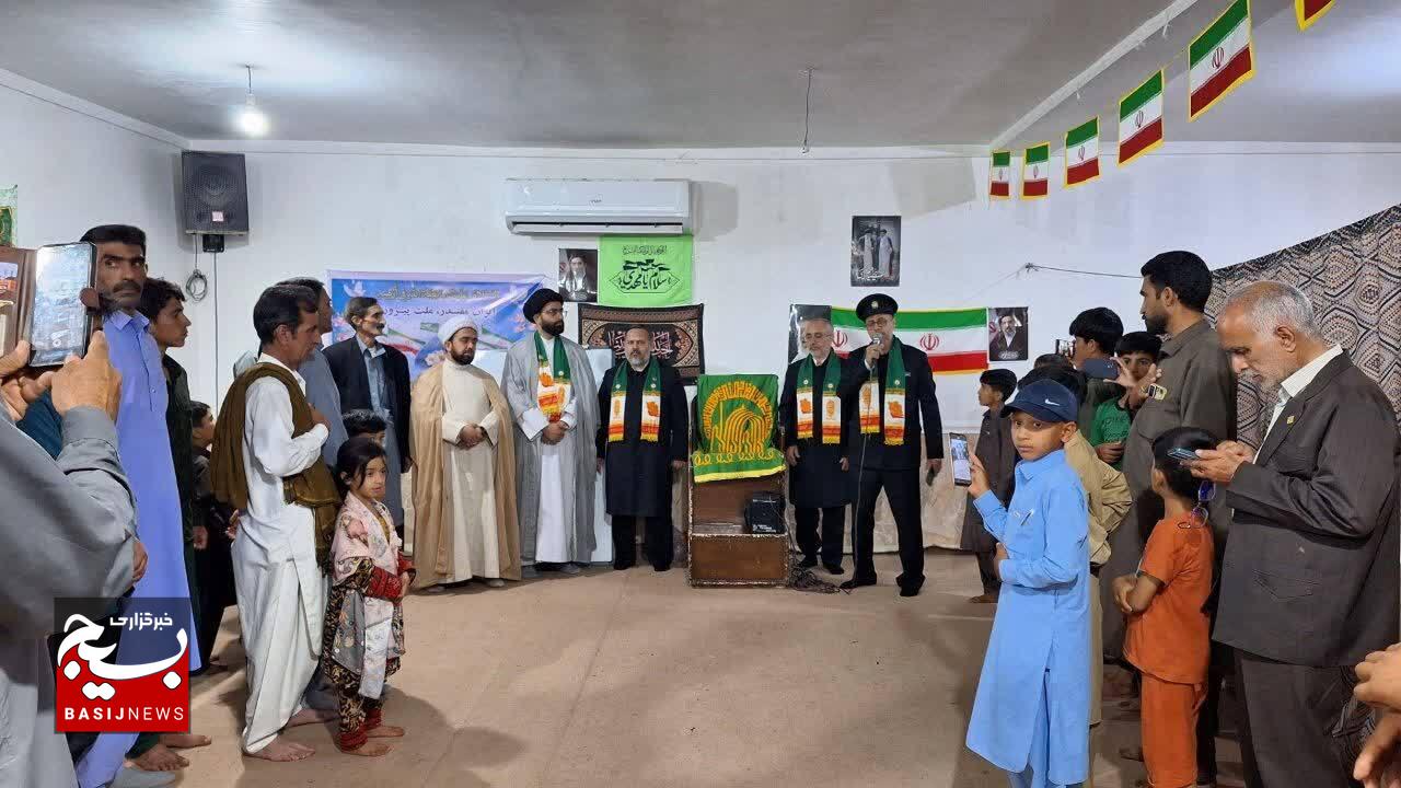میهمانان نور در قاسم آبادرودبار جنوب؛ دیدار کاروان «زیر سایه خورشید» با خانواده شهدا+ تصاویر