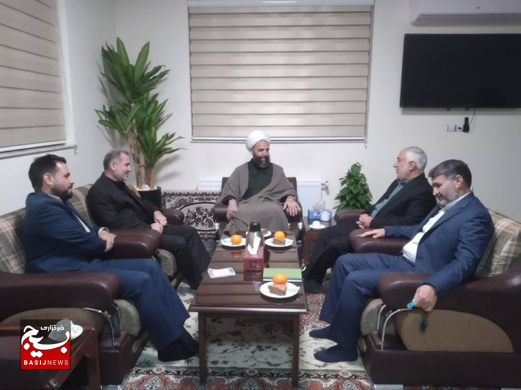 سردار مسلمی: توجه به دانش‌آموزان یک ضرورت راهبردی است/ سردار مهدوی: در کنار بسیج دانش‌آموزی می‌ایستیم