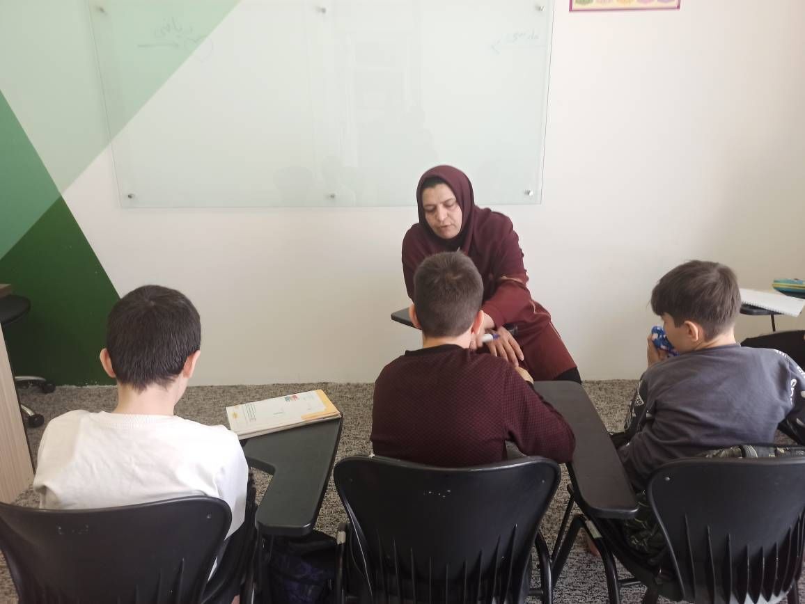 وقتی معلمان، مادرانه الفبای عشق می‌آموزند